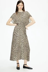Robe cintrée