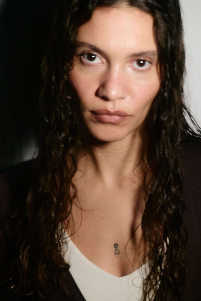 Haut de sport croisé en modal