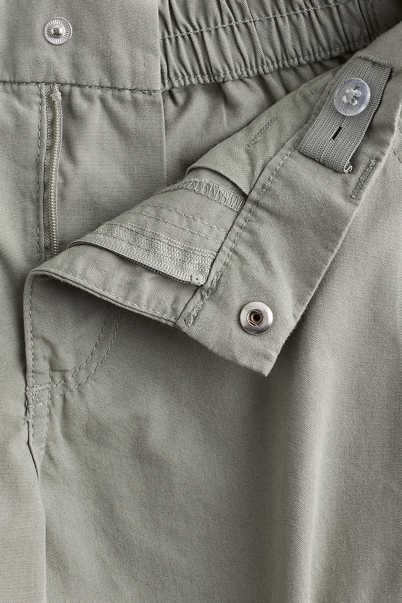 Wide-Leg Cargo Pants