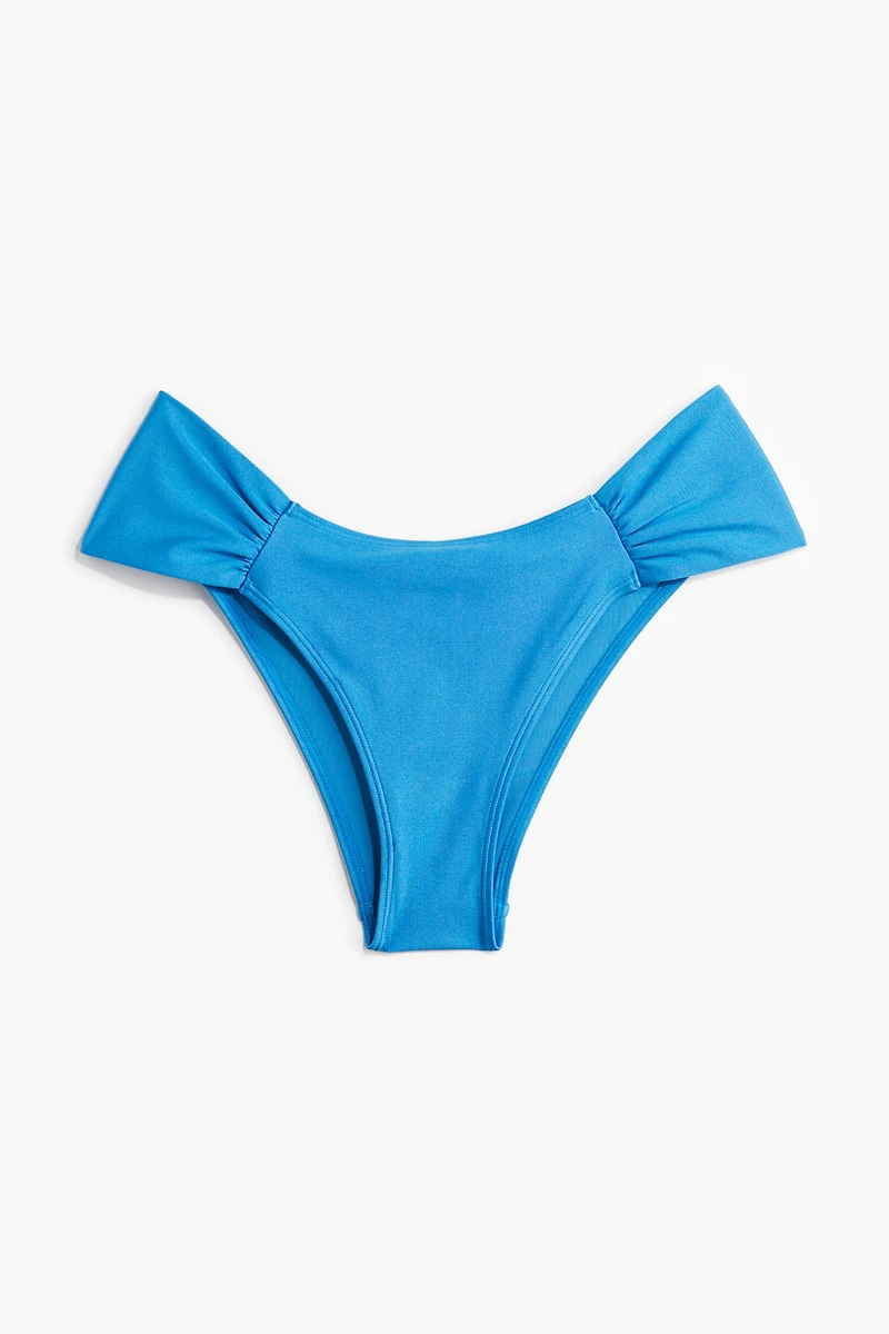 Culotte de bikini audacieuse