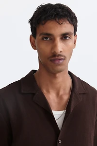 Chemise classique avec col cubain