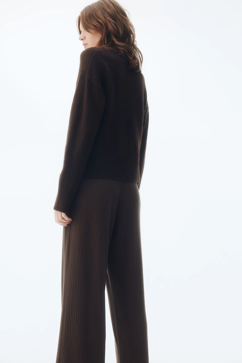 Wide-Leg Rib-Knit Pants