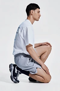 Mid-Length Sports Shorts with DryMove™