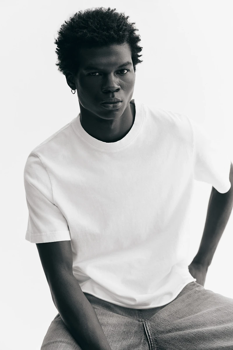 T-shirt délavé coupe classique