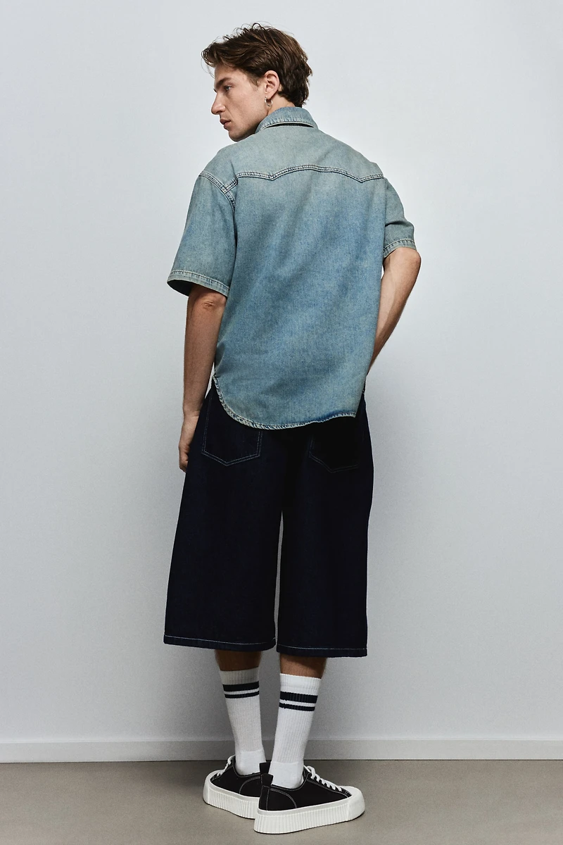 Loose-Fit Short-Sleeved Denim Shirt