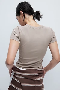 T-shirt côtelé