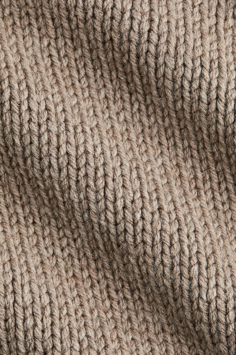 Raglan-Sleeved Sweater
