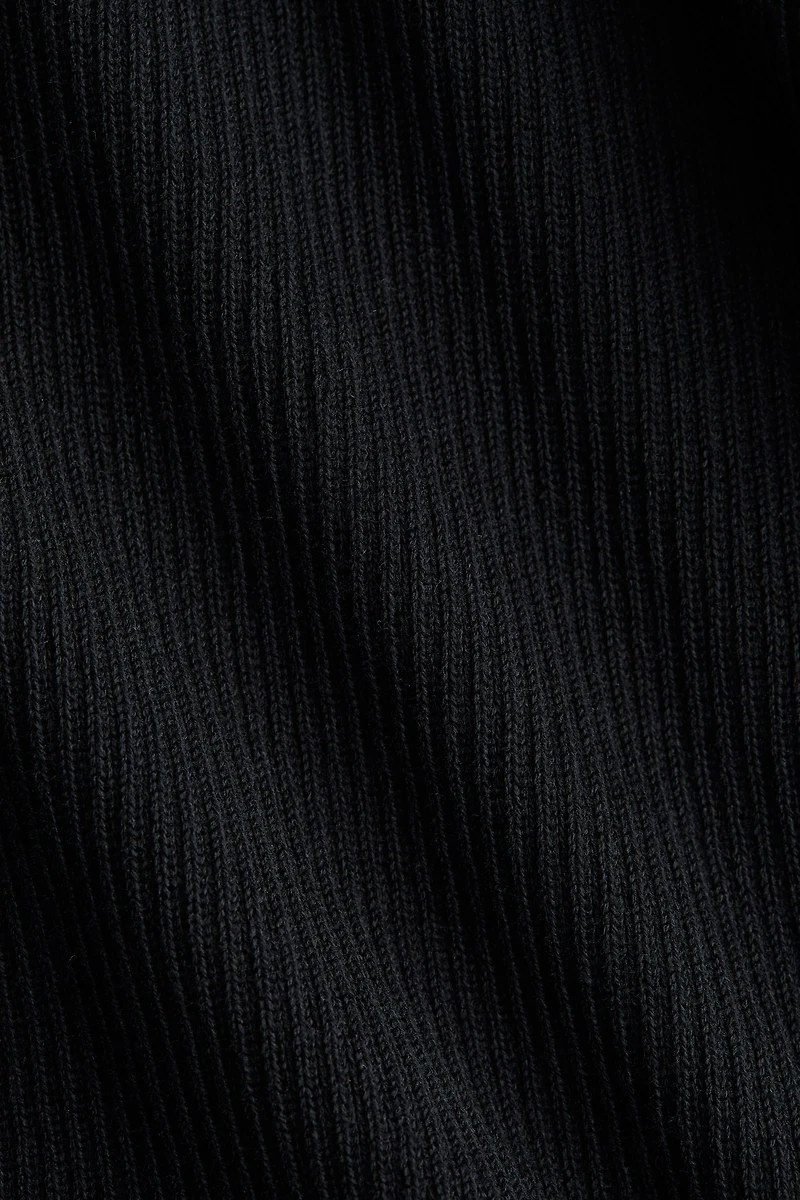 Robe côtelée avec jupe évasée