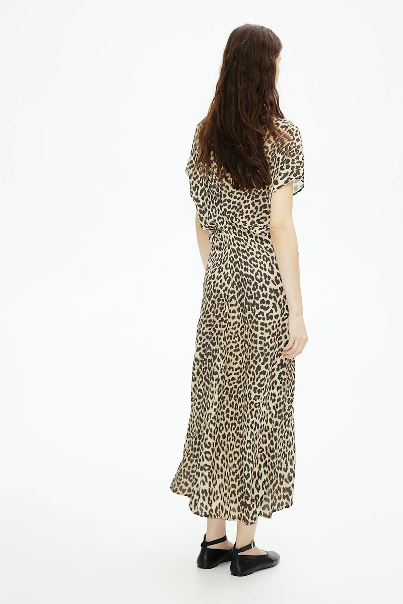 Robe cintrée