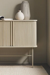 Placard avec portes à jalousie