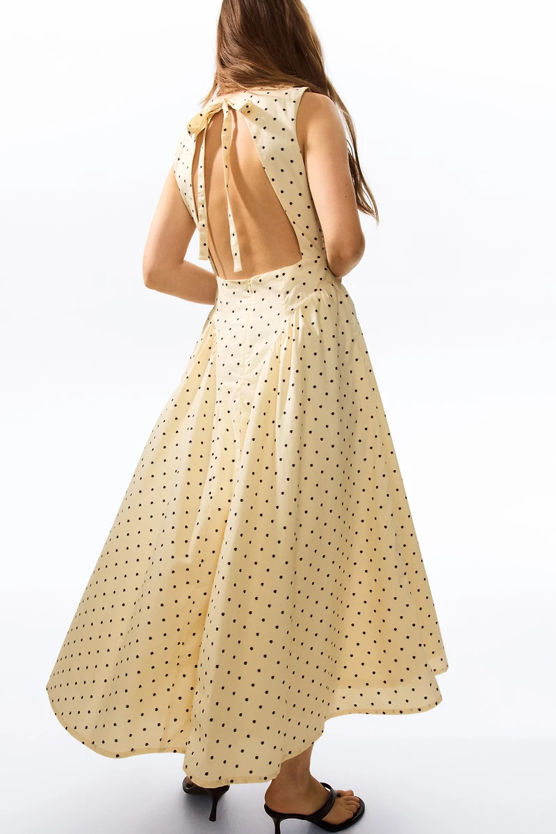 Robe en popeline de coton avec dos ouvert