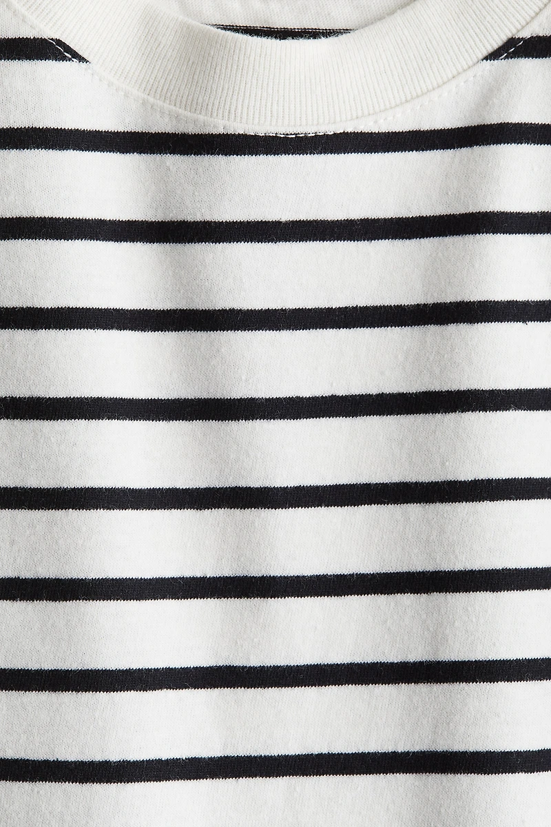 Long-sleeved T-shirt