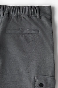 Pantalon cargo près du corps