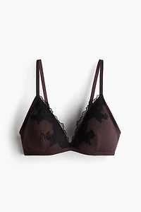 Soutien-gorge souple et coussiné avec dentelle