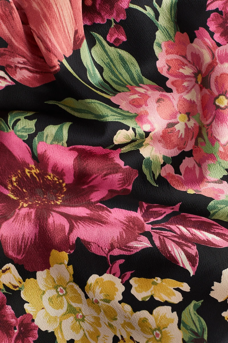 Robe à encolure bénitier