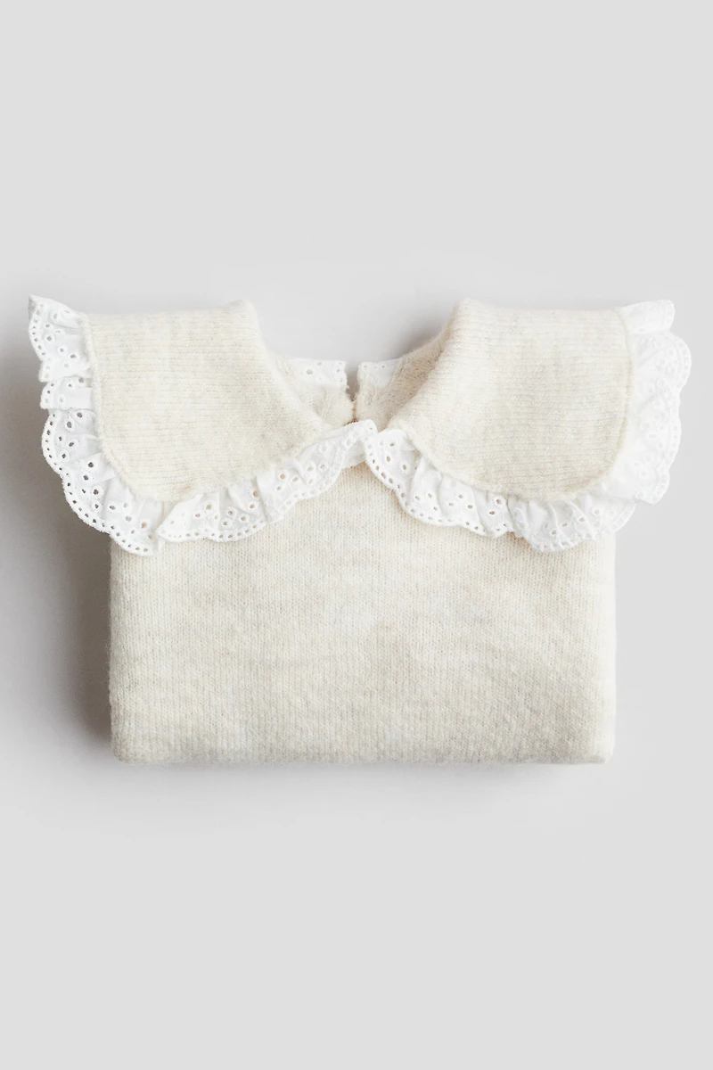 Sweater with Peter Pan Collar