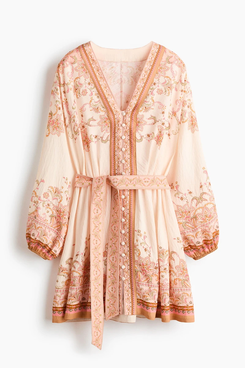 Robe ample à ceinture nouer