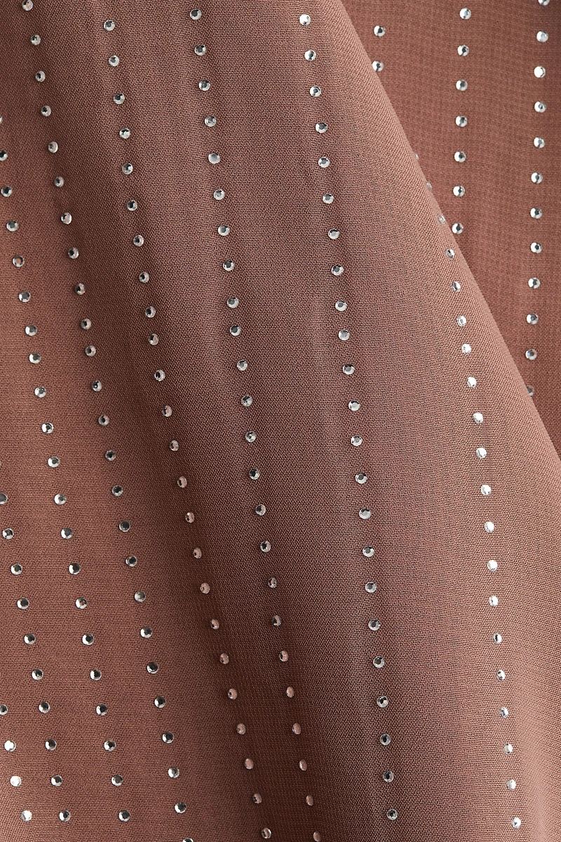 Jupe en mousseline ornée de strass