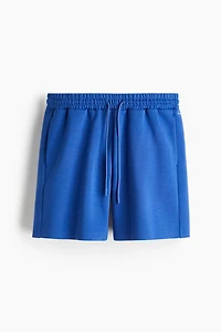 Mid-Length Sports Shorts with DryMove™