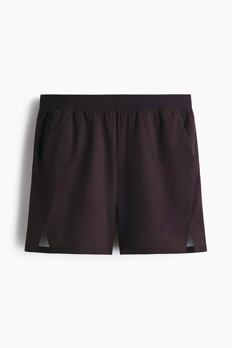 Mid-Length Sports Shorts with DryMove™