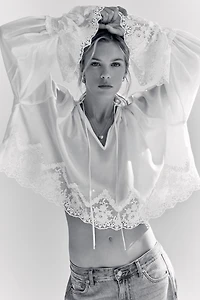 Blouse avec dentelle