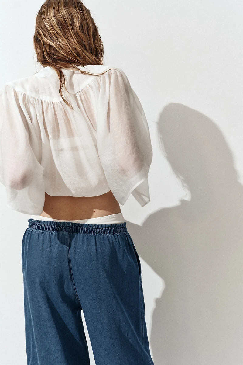 Pantalon taille froncée avec ceinture à nouer