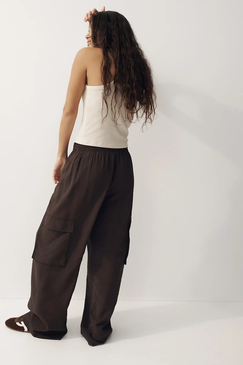Wide-Leg Cargo Pants