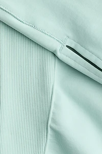 Seamless Activewear Jacket with DryMove™