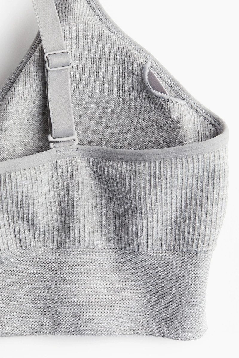 Seamless Medium-Support Sports Bra with DryMove™