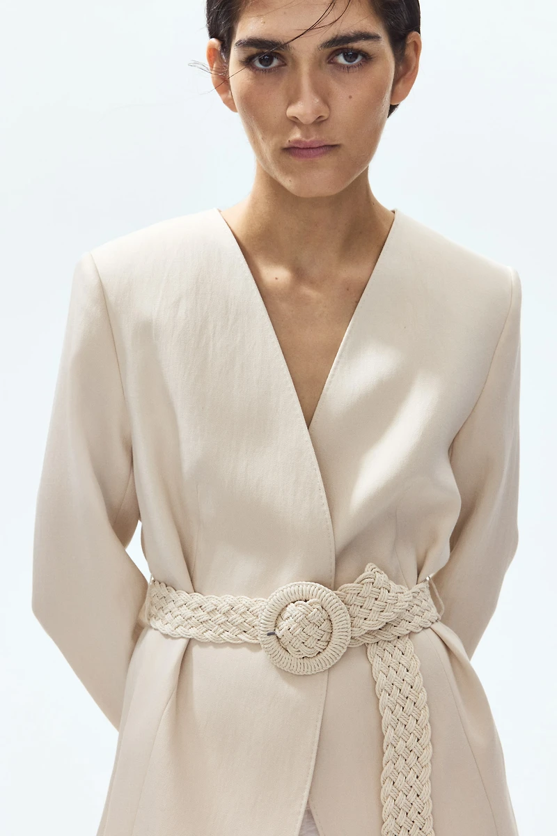 Veston sans revers avec ceinture