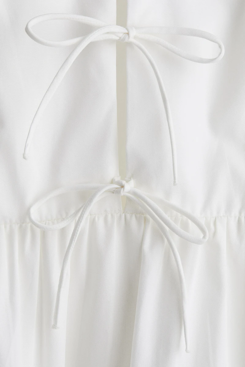 Robe en popeline avec détails noués