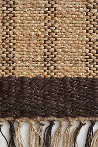 Petit tapis frangé en jute