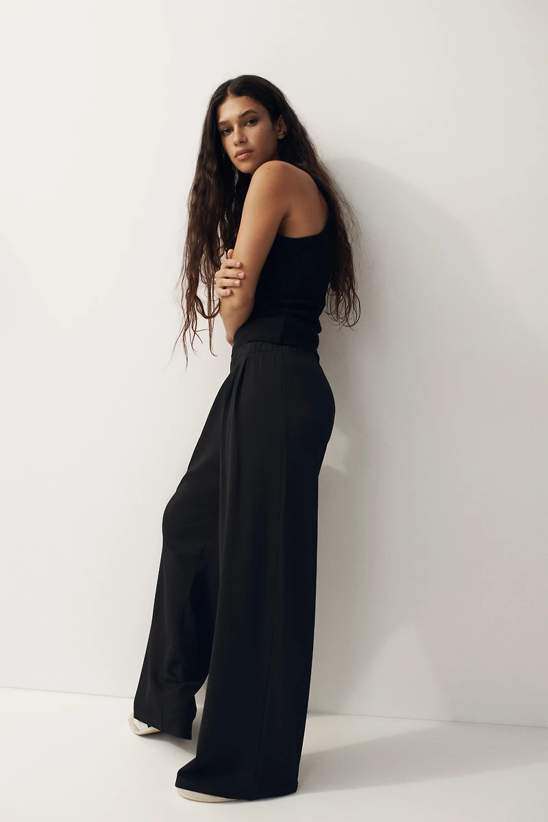 Wide-Leg Pull-On Pants