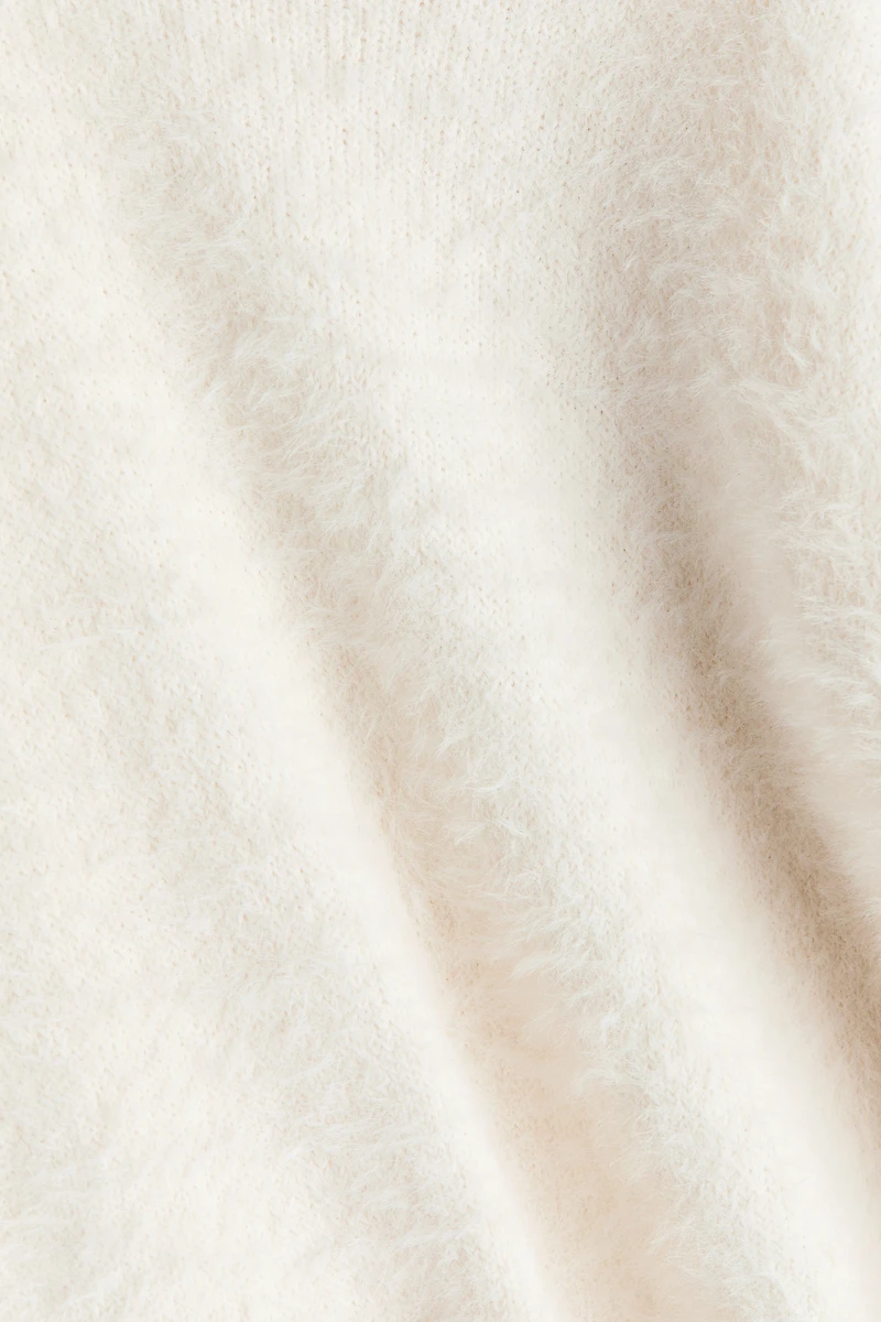 Chandail en tricot duveteux