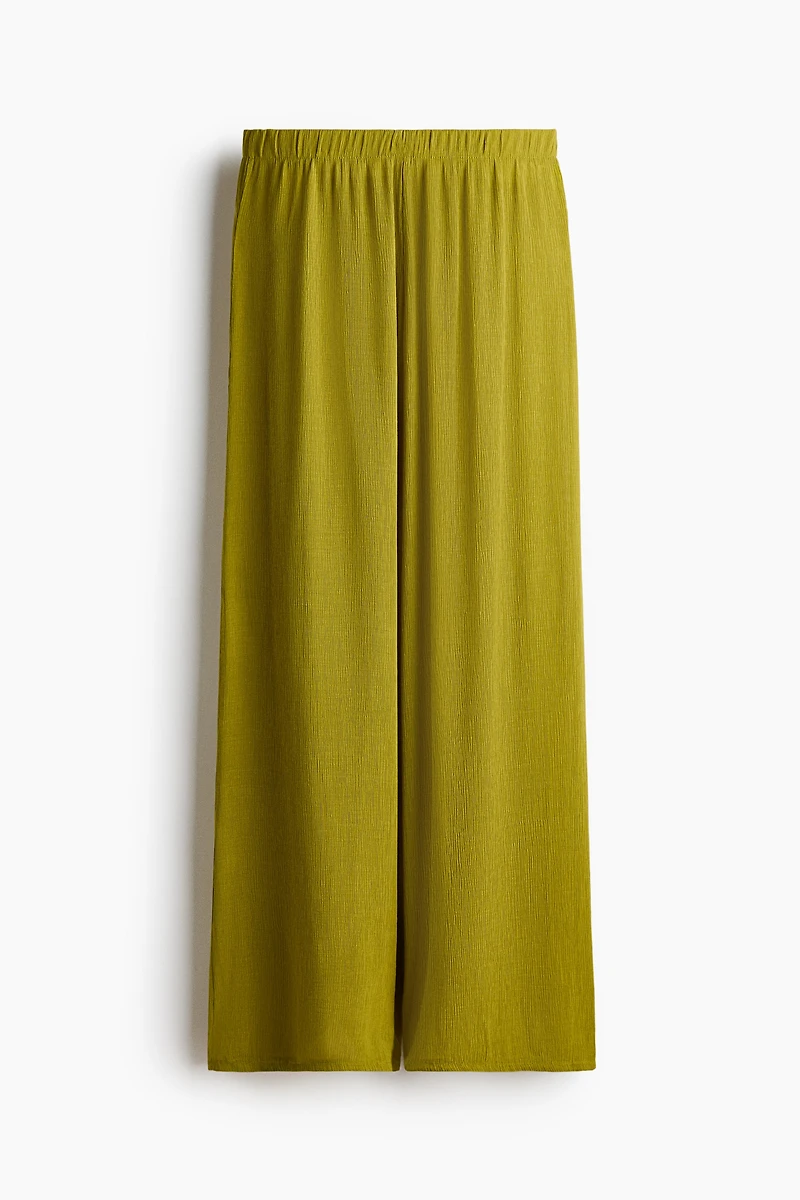 Pantalon large à effet froissé