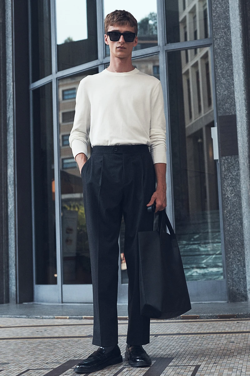 Slim Fit Fine-Knit Sweater