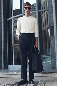 Slim Fit Fine-Knit Sweater