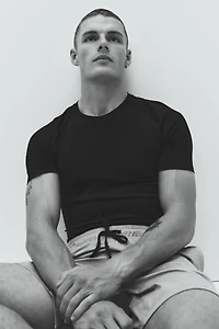 Muscle Fit Sports T-Shirt with DryMove™