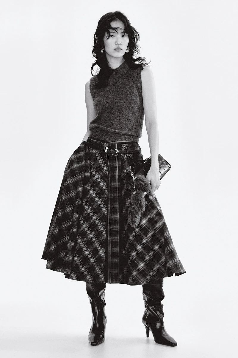 Sweater Vest with Collar