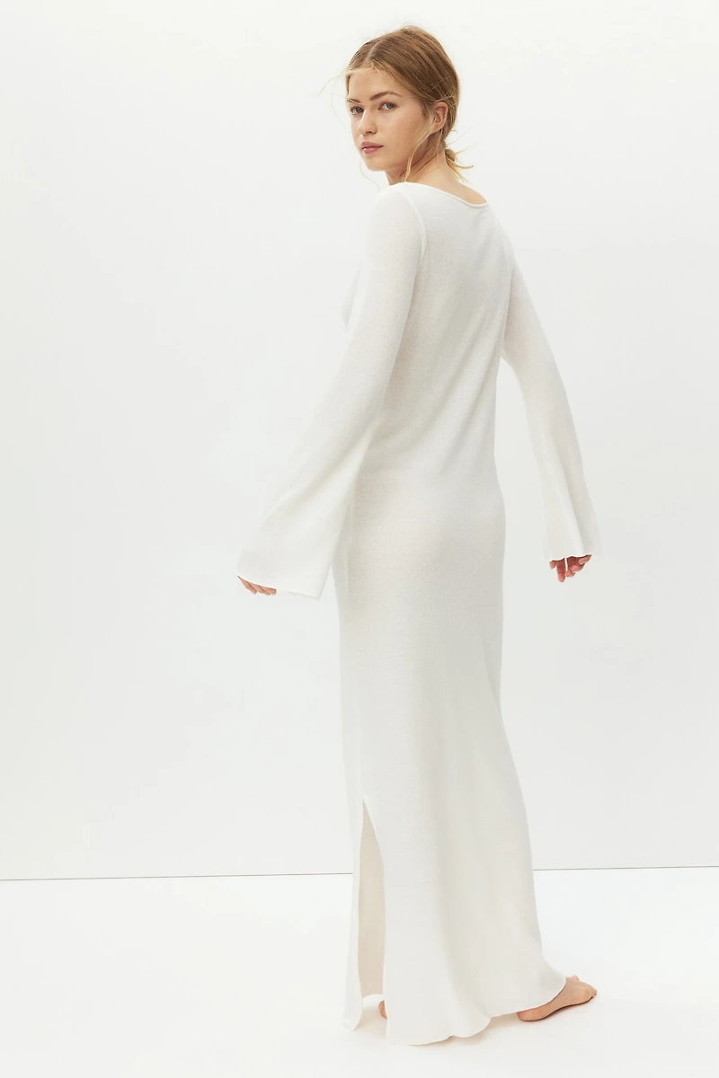 Robe à encolure bateau en fin tricot