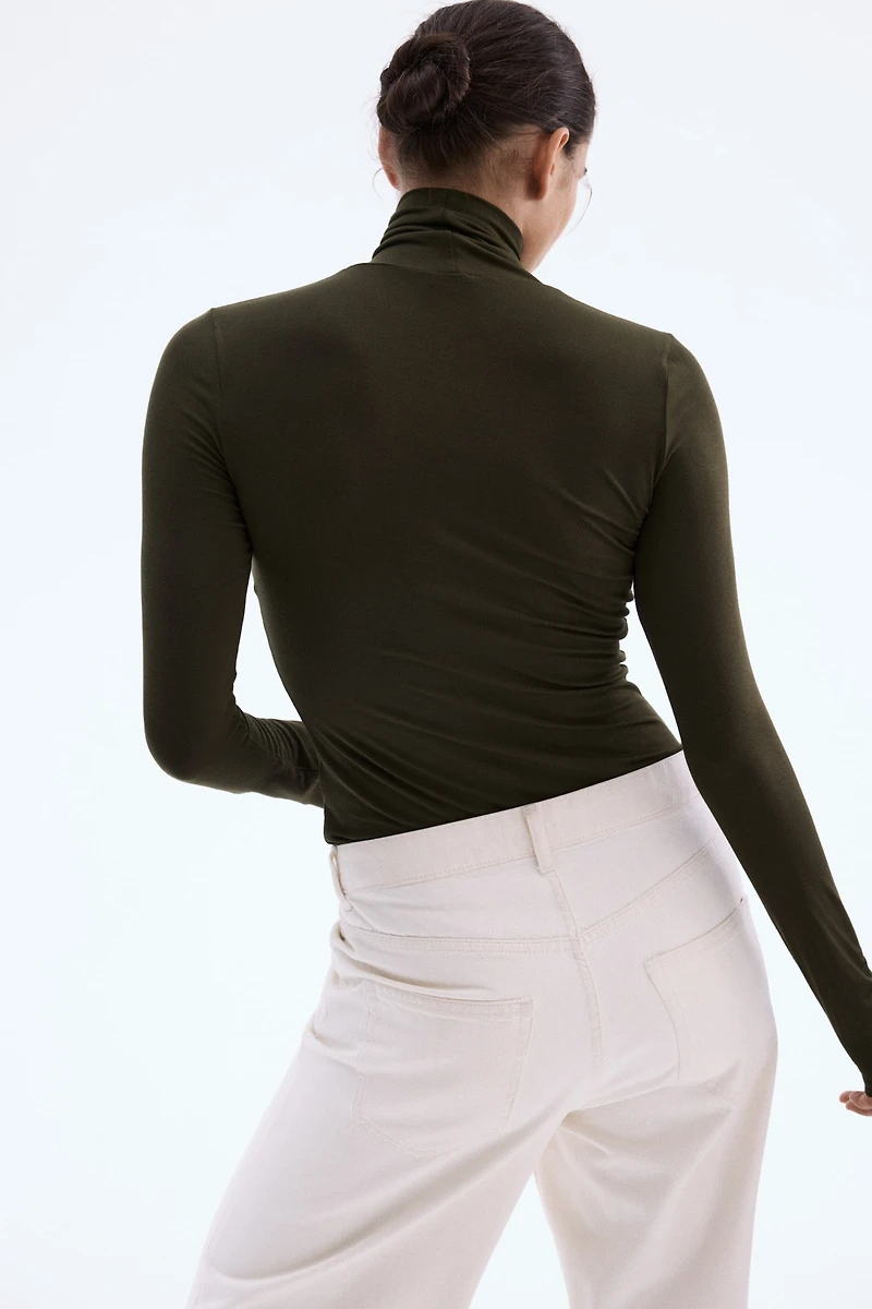 Haut col roulé en viscose