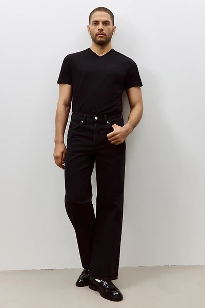 Slim Fit V-neck T-shirt