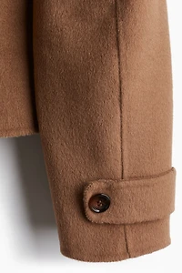Veste faite à la main en laine mélangée