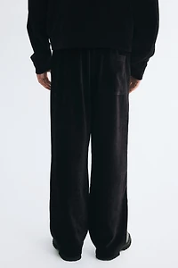 Relaxed Fit Velour sweatpants