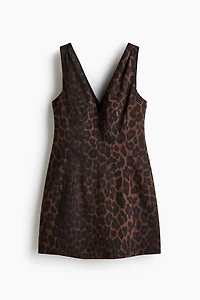 Robe cintrée à encolure en V