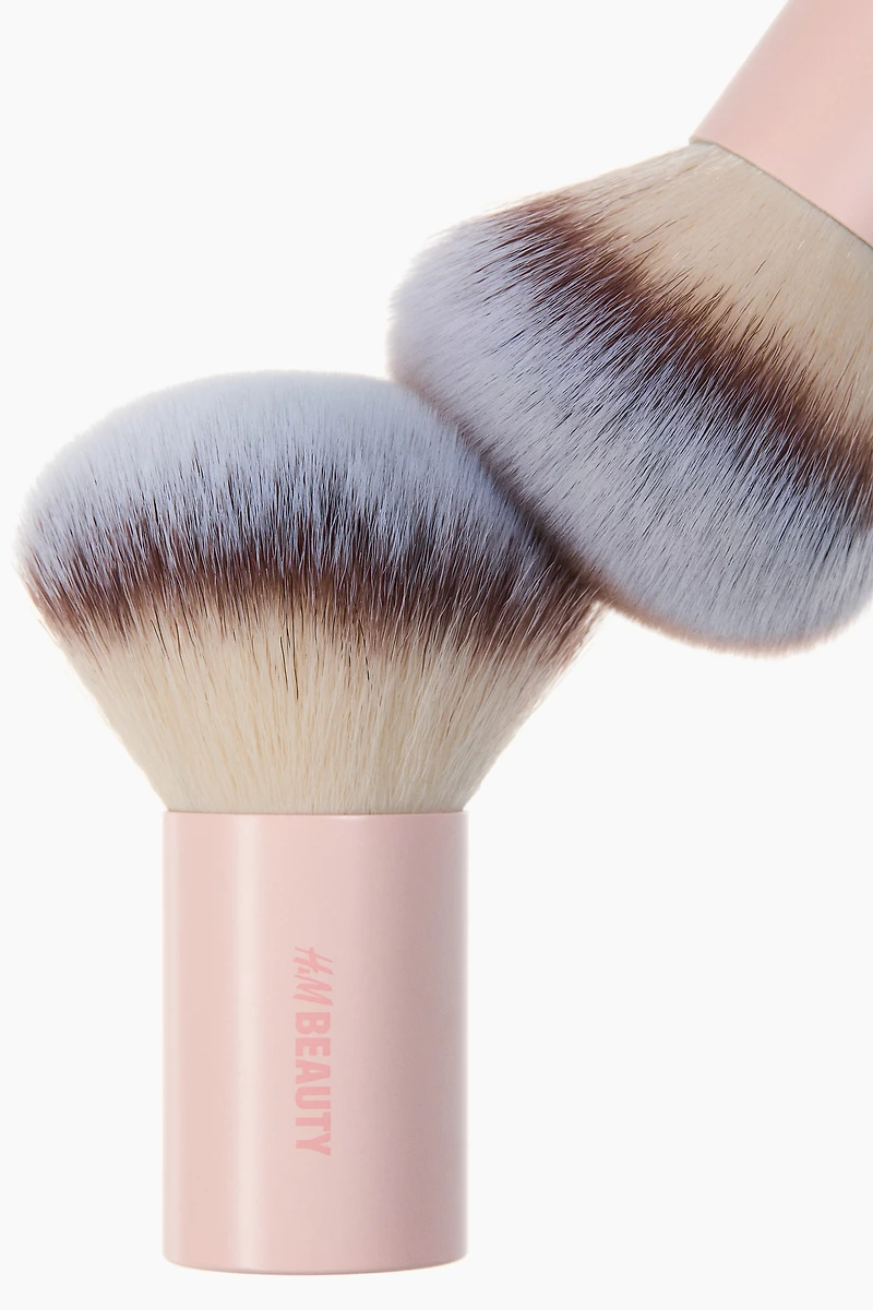 Kabuki Brush