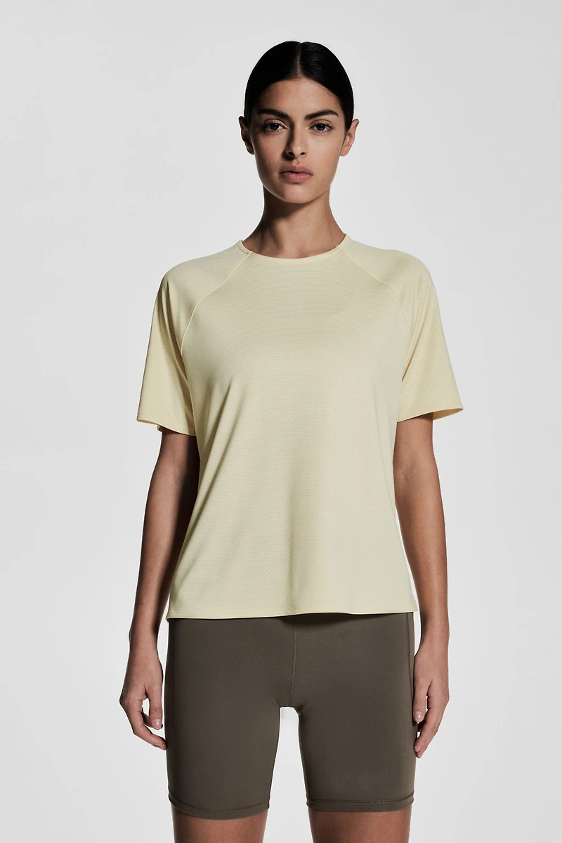 Sports Top with DryMove™
