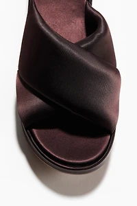 Chunky Flatform Sandals