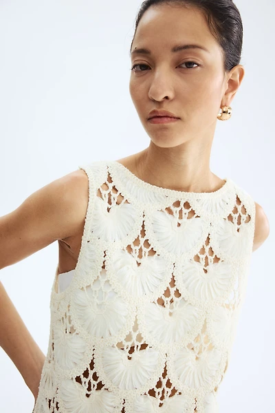 Haut à l’aspect crochet avec dos dégagé