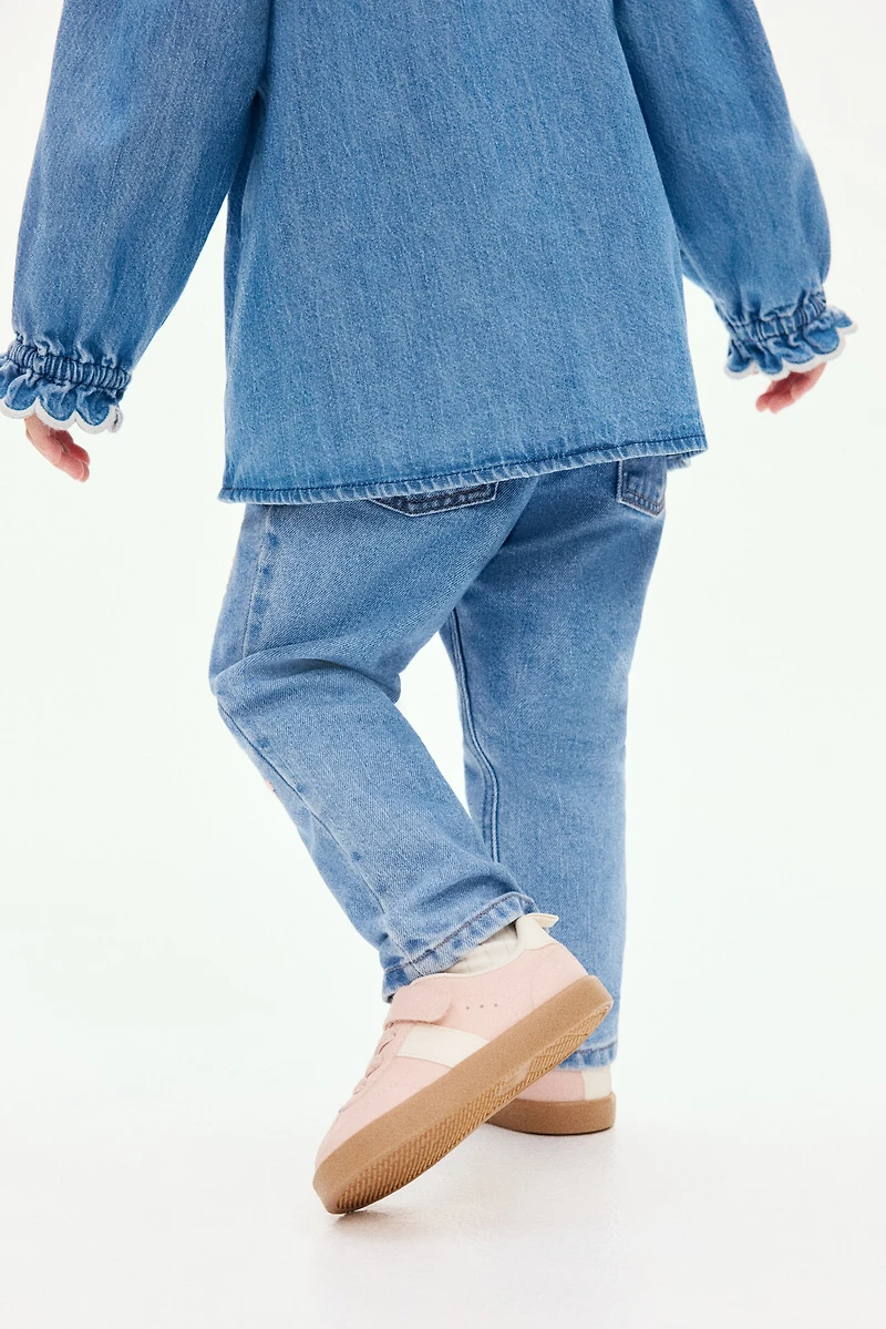 Jean avec détails brodés